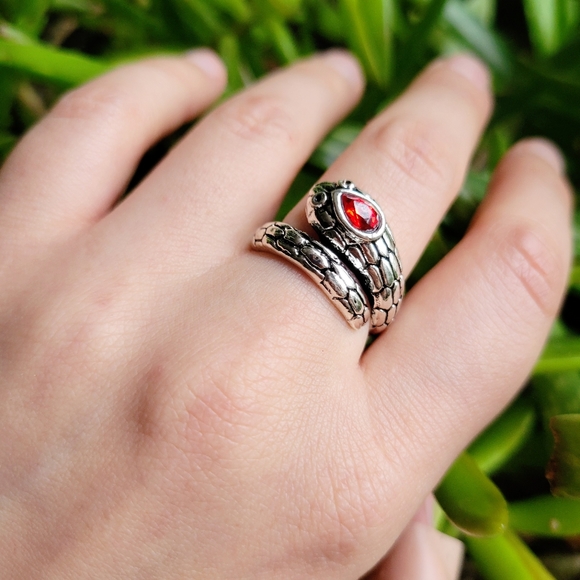 New Classic Silver Red Stone Snake Ring - Picture 7 of 9